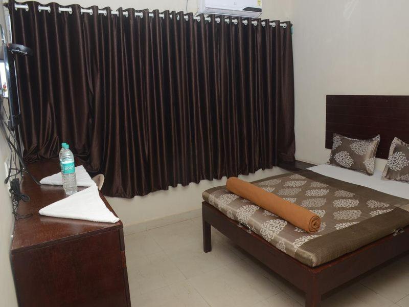Nilraj Lodge Ратнагири Экстерьер фото